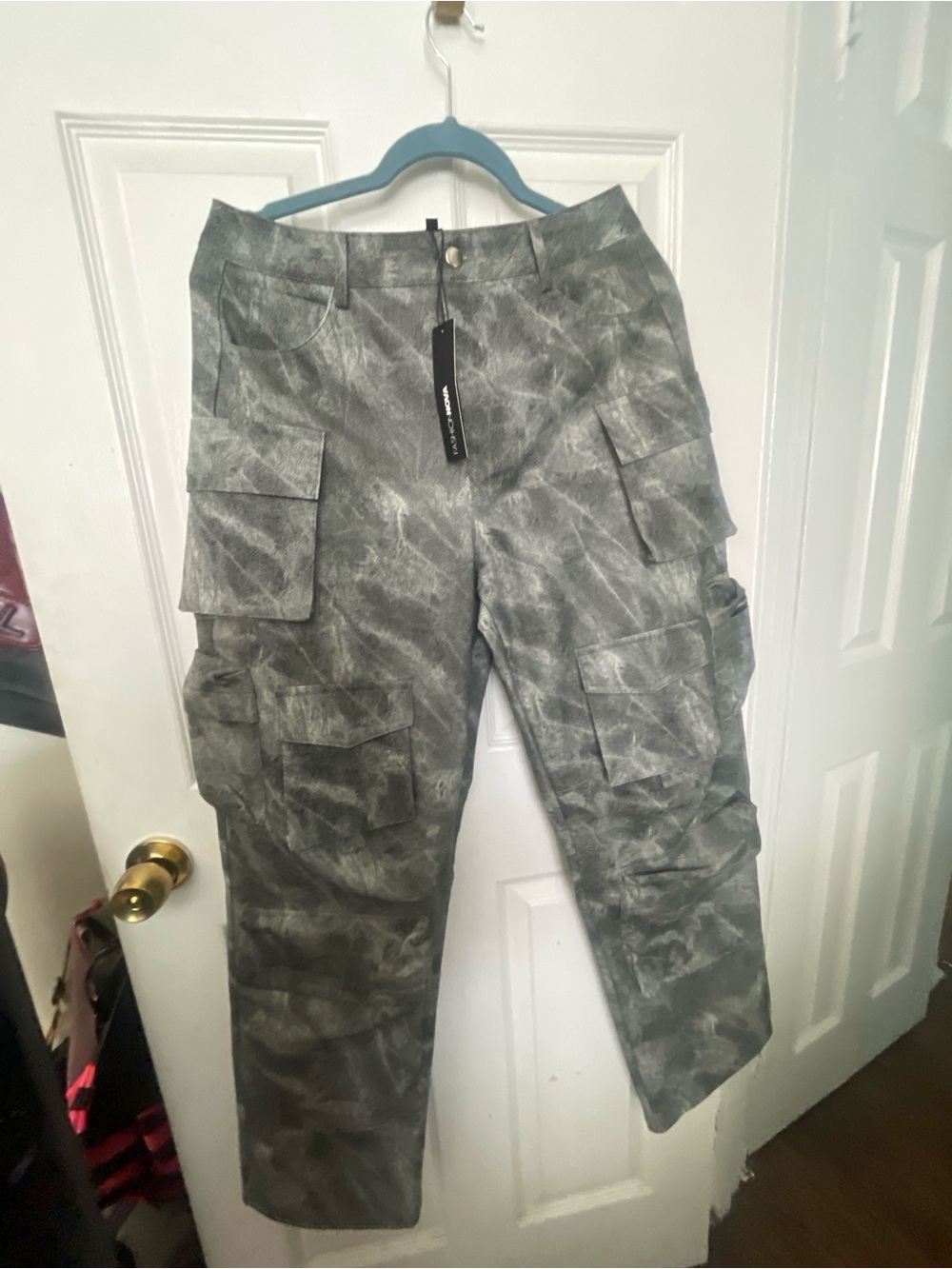 Fashion Nova Harvey Washed Faux Leather Cargo Pants - Charcoal Medium NWT - Picture 2 of 4